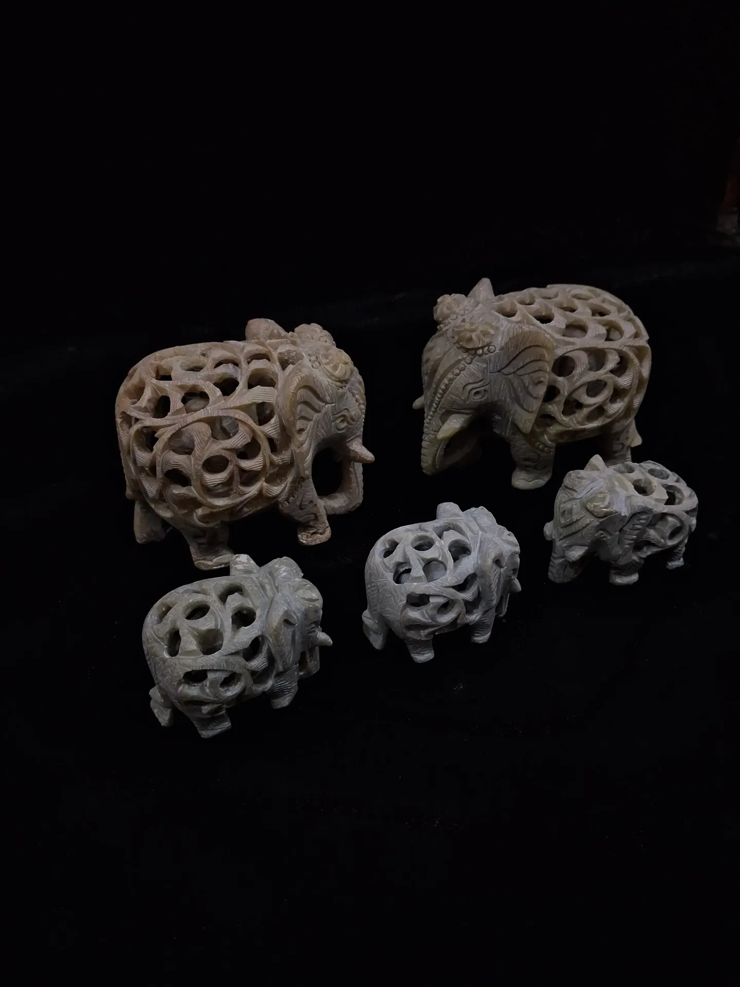 Elephant in Stone with Jali Design (2.5 Inch)